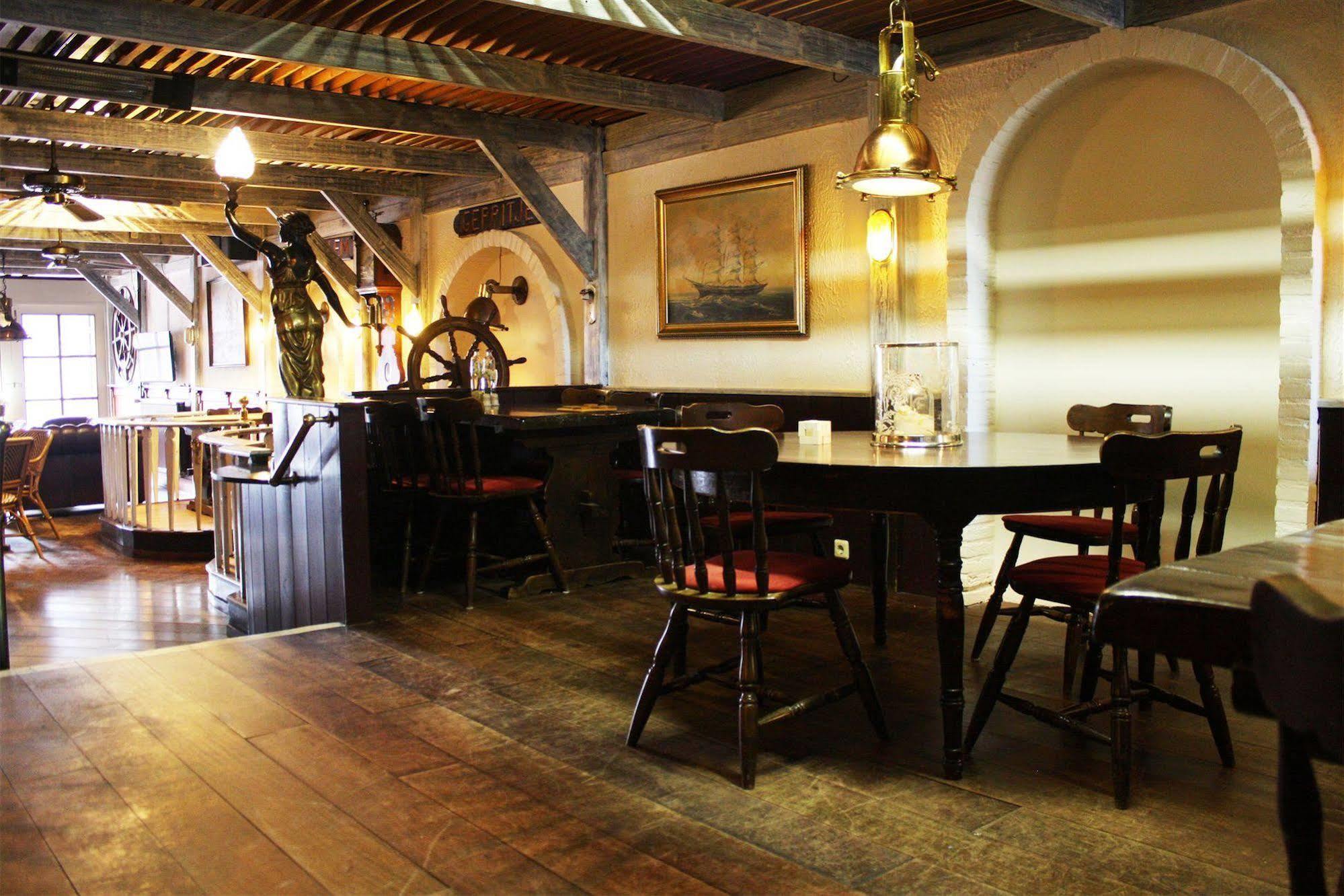 Hotel-Restaurant Loodsmans Welvaren Bv Den Hoorn  Exterior photo